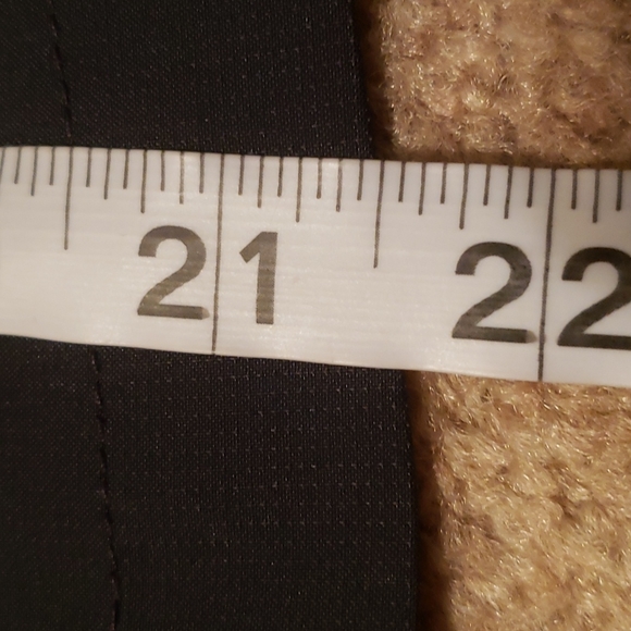 Nivo Women's Black Golf Shorts - Picture 12 of 14